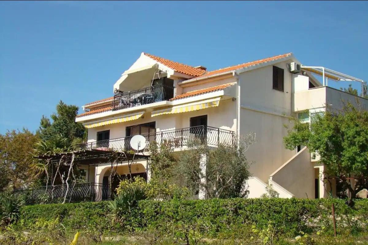 Apartments Davorka Simuni Exterior photo